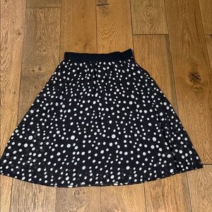 Metro Wear Black and White A-Line Skirt